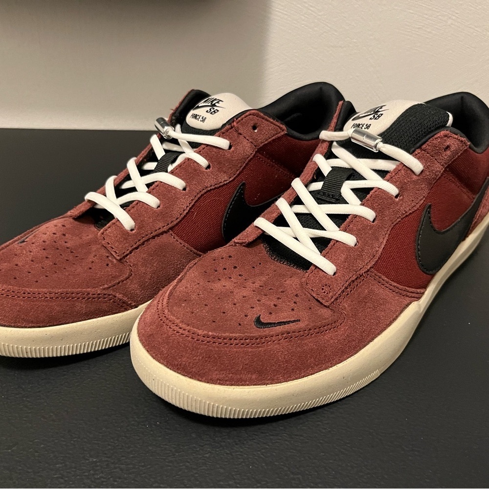 Nike SB Force 58 Men's Burgundy and Black Sneakers- New with out box.